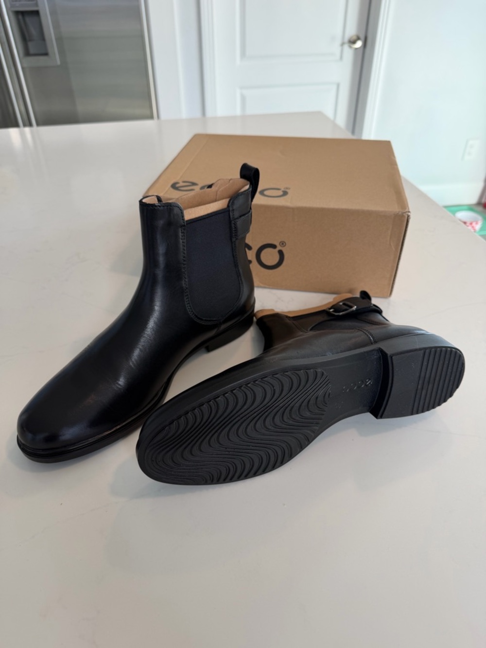 ECCO Women's Dress Classic Chelsea Buckle size 10-10.5/41 NEW